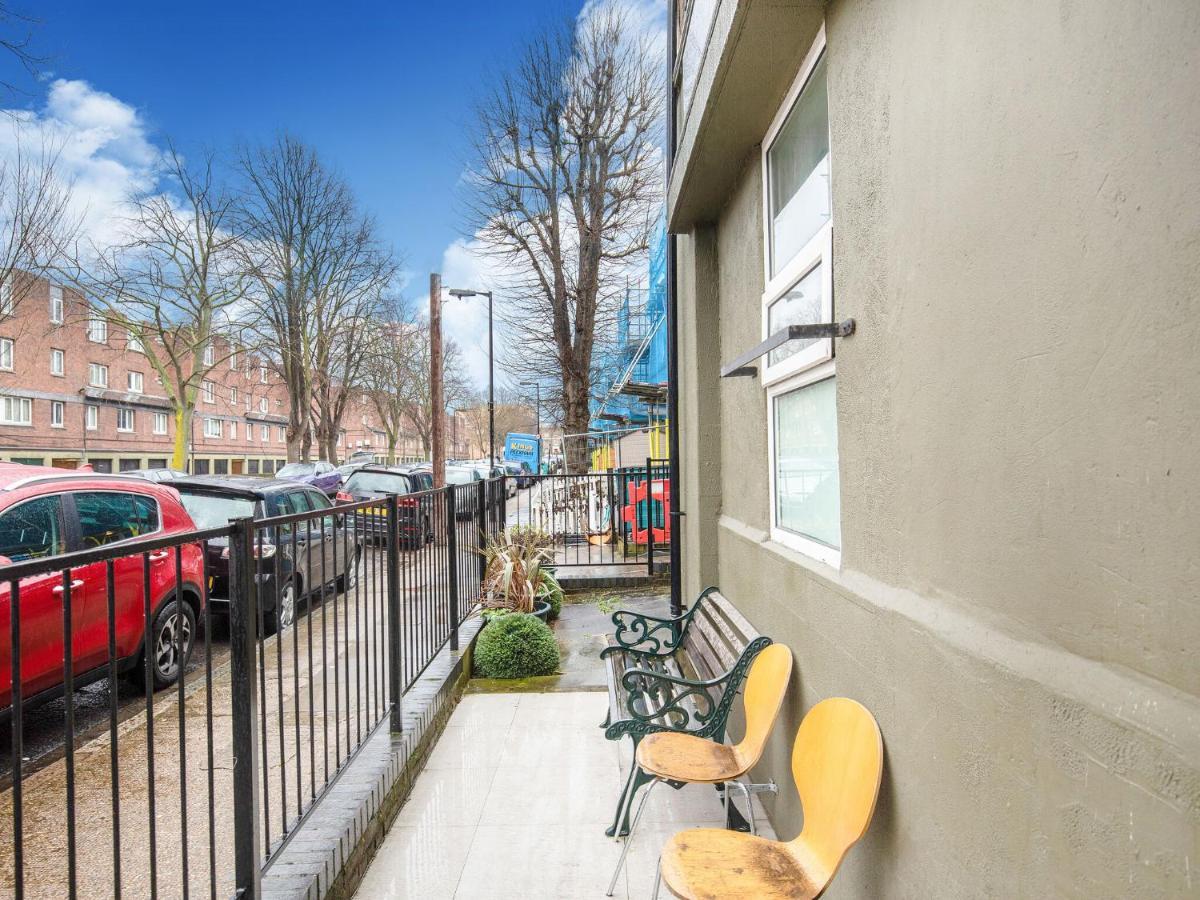 Lovely Studio In London With Patio ภายนอก รูปภาพ